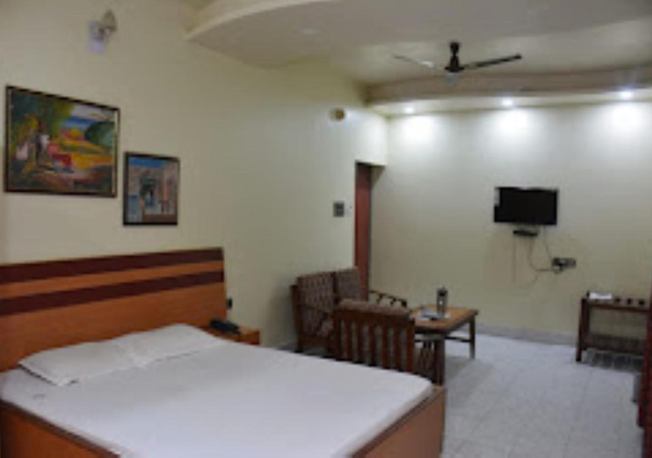 Vijieya Hotel Bihar Saharsa Exteriör bild