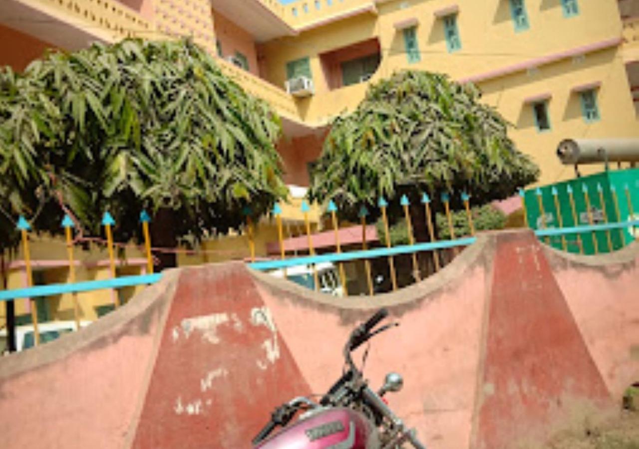 Vijieya Hotel Bihar Saharsa Exteriör bild
