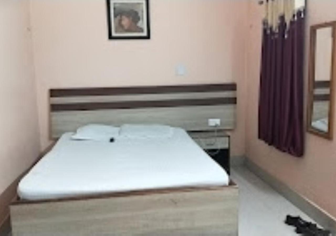 Vijieya Hotel Bihar Saharsa Exteriör bild