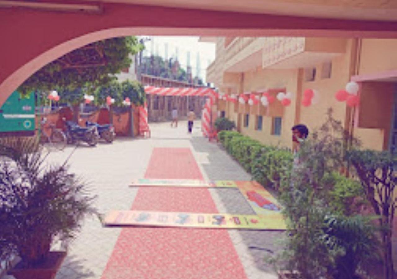 Vijieya Hotel Bihar Saharsa Exteriör bild